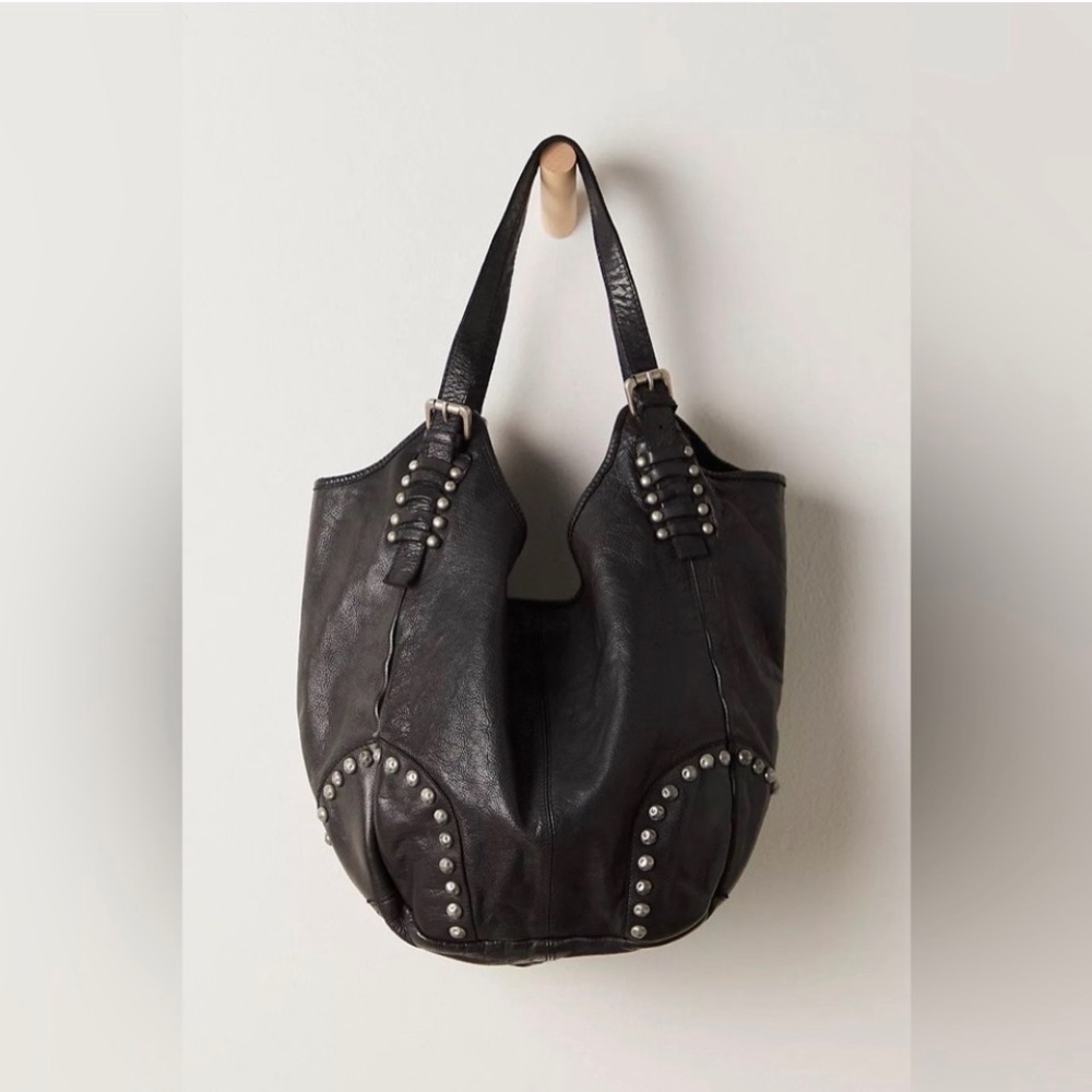 Free People Bushwick leather tote EUC